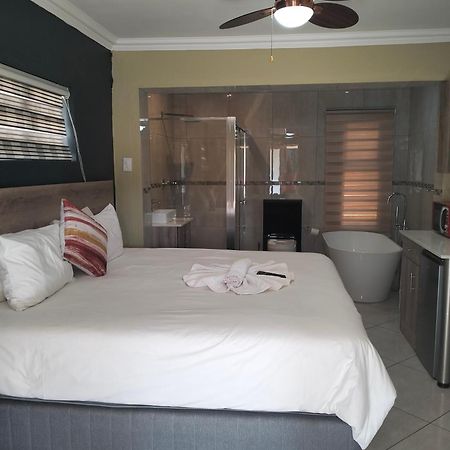 Sunrise Boutique Hotel Witbank Extérieur photo