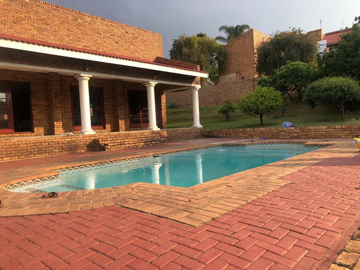 Sunrise Boutique Hotel Witbank Extérieur photo