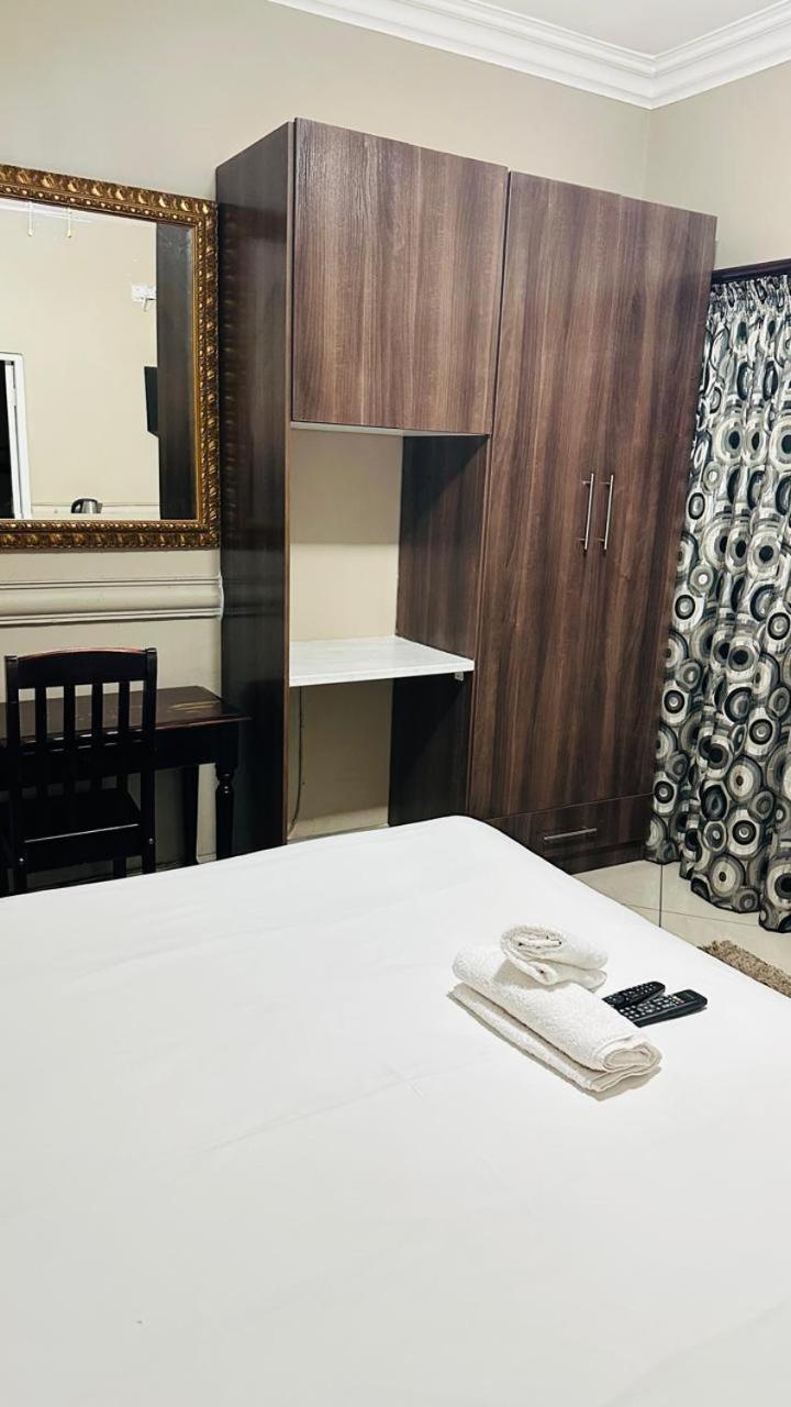 Sunrise Boutique Hotel Witbank Extérieur photo