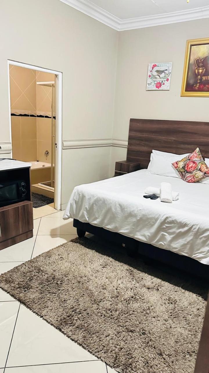 Sunrise Boutique Hotel Witbank Extérieur photo