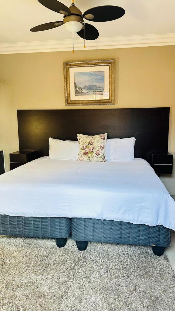 Sunrise Boutique Hotel Witbank Extérieur photo