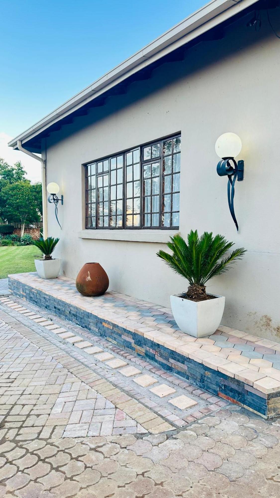 Sunrise Boutique Hotel Witbank Extérieur photo
