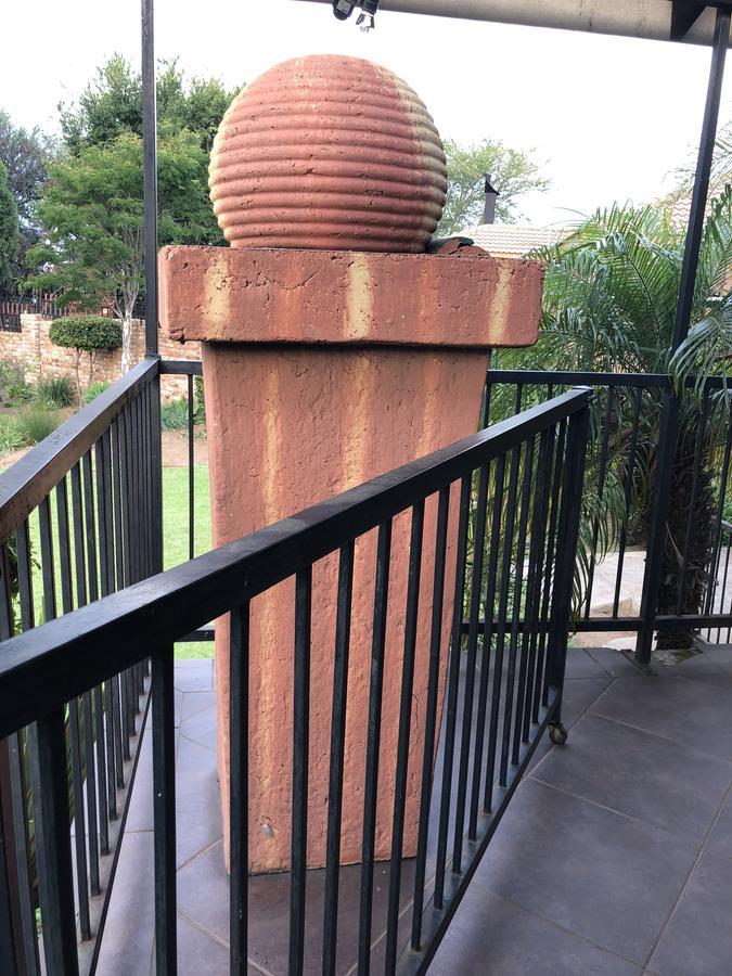Sunrise Boutique Hotel Witbank Extérieur photo