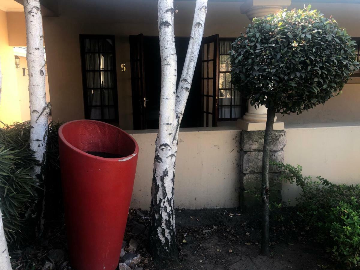 Sunrise Boutique Hotel Witbank Extérieur photo