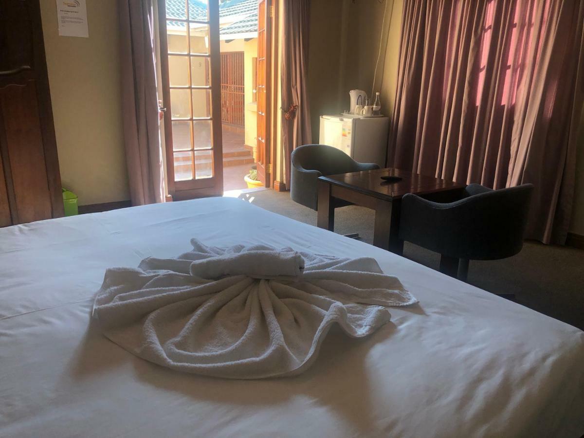 Sunrise Boutique Hotel Witbank Extérieur photo