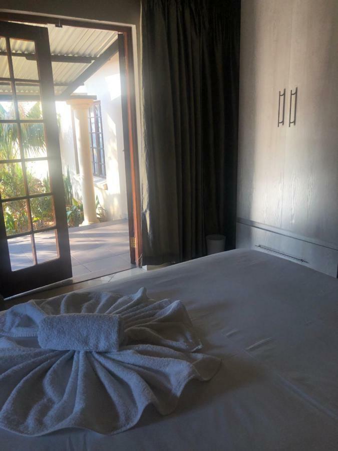 Sunrise Boutique Hotel Witbank Extérieur photo