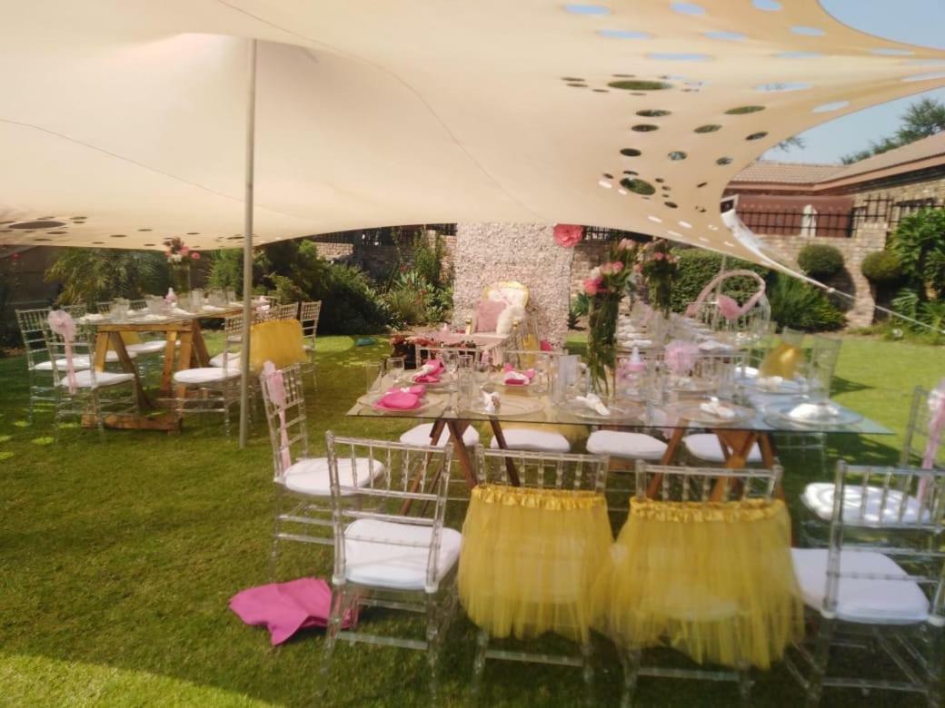 Sunrise Boutique Hotel Witbank Extérieur photo