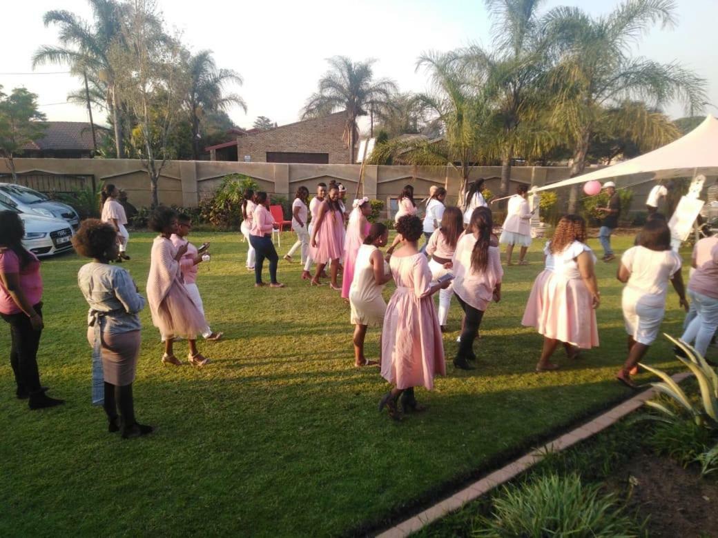 Sunrise Boutique Hotel Witbank Extérieur photo